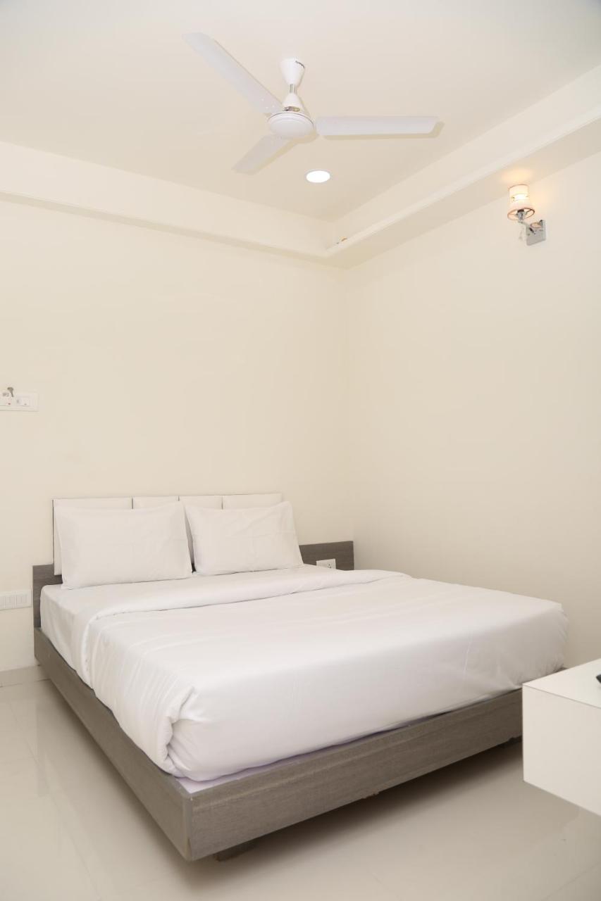 Hotel Lotus Chandrapur Extérieur photo