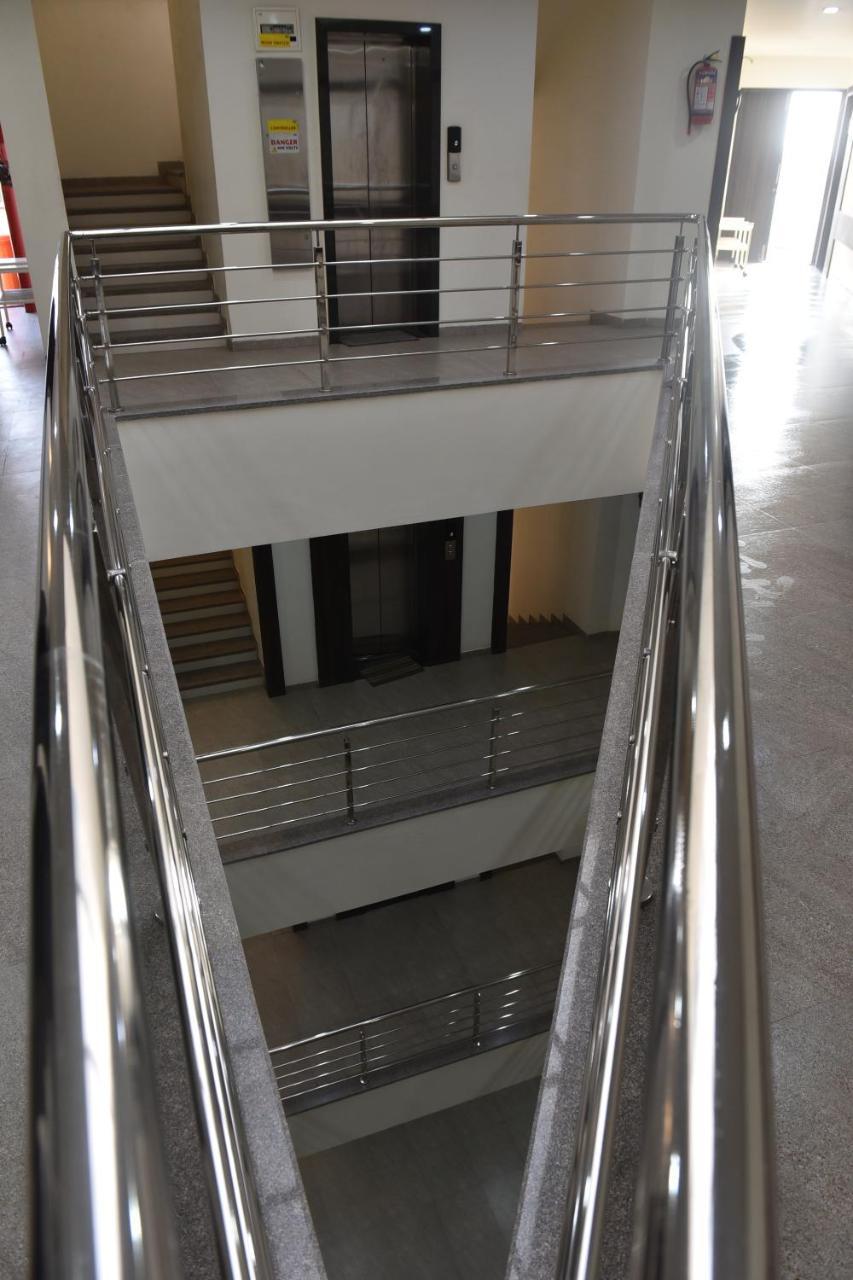 Hotel Lotus Chandrapur Extérieur photo